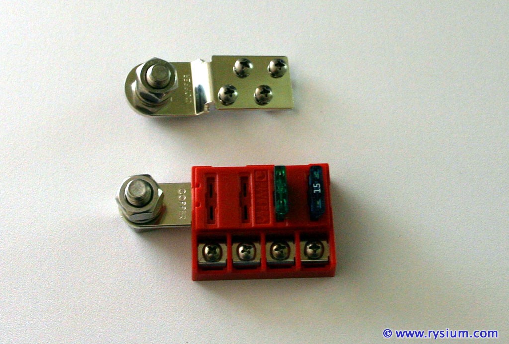 4Runner-Fusebox-02.jpg