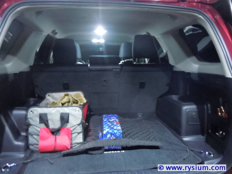 4runner_interior-light-01.jpg