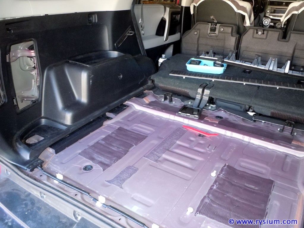 4runner_rear-fog-light-04.jpg