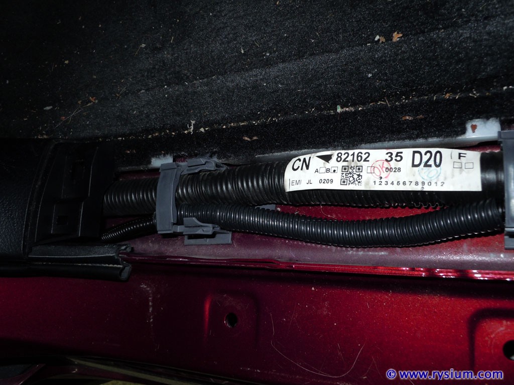 4runner_rear-fog-light-06.jpg