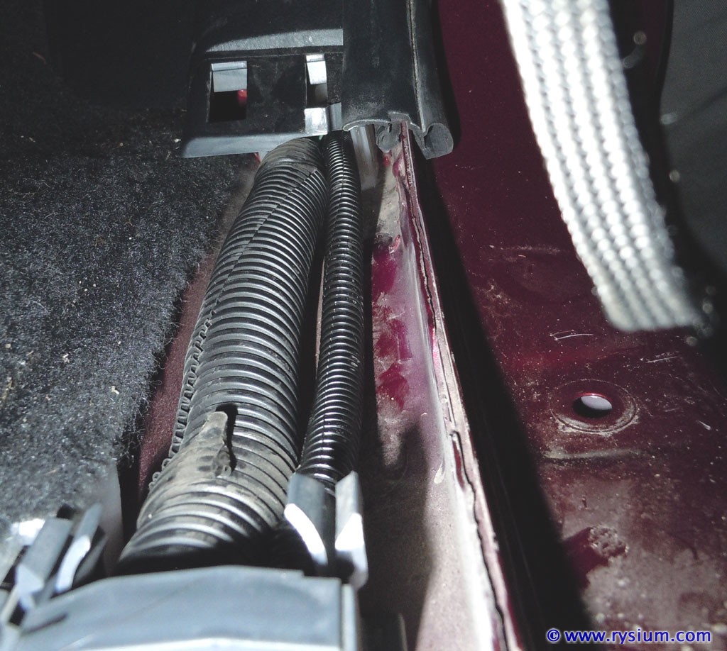 4runner_rear-fog-light-07.jpg