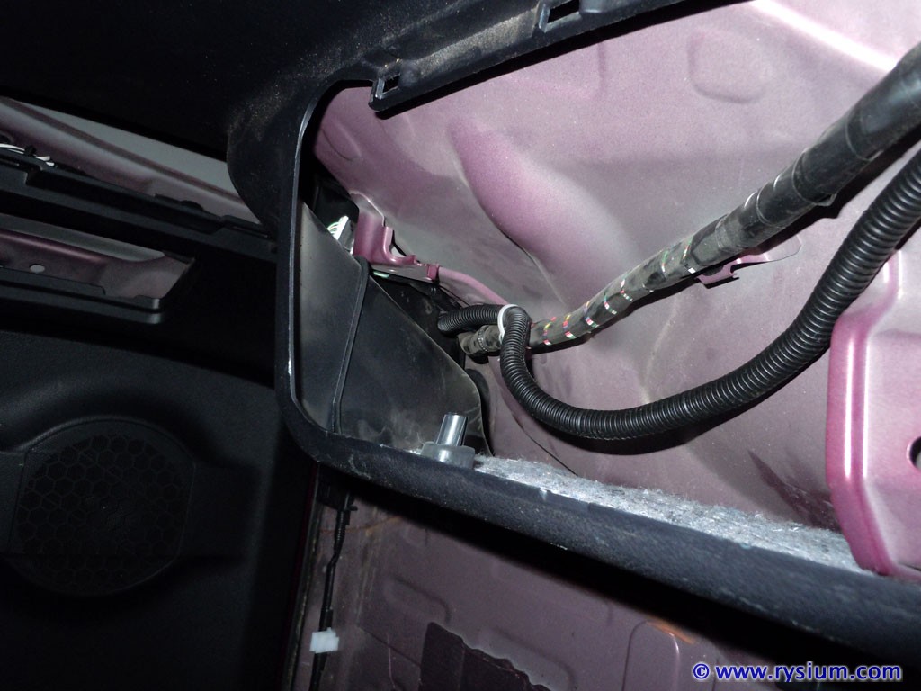 4runner_rear-fog-light-08.jpg