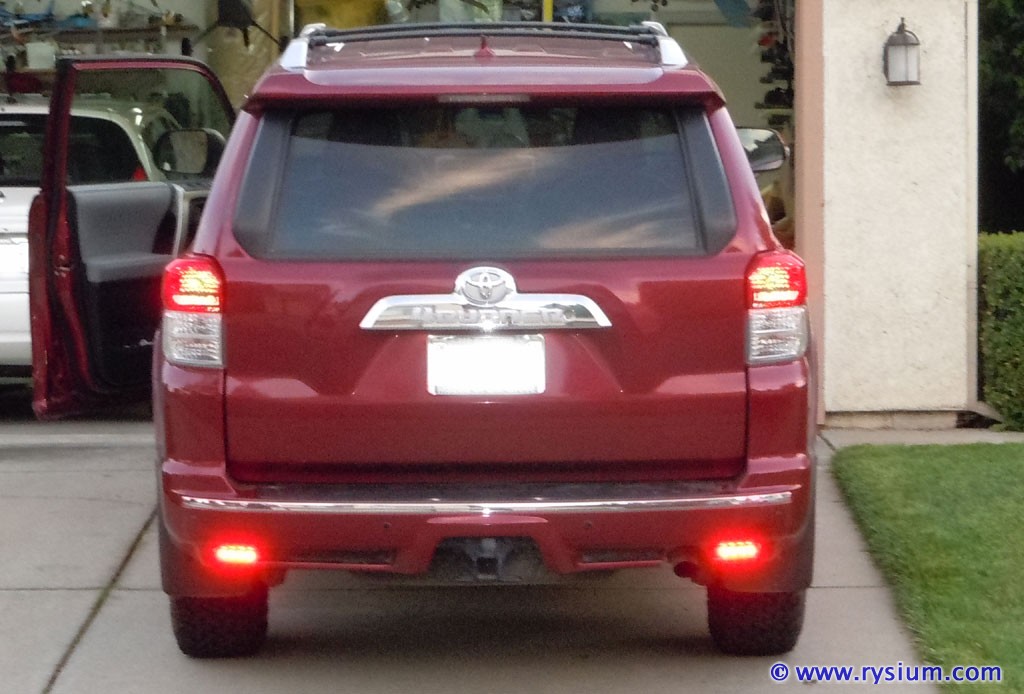 4runner_rear-fog-light-11.jpg