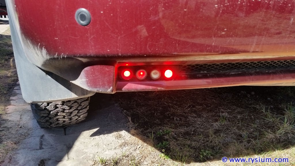 4runner_rear-fog-light-16.jpg